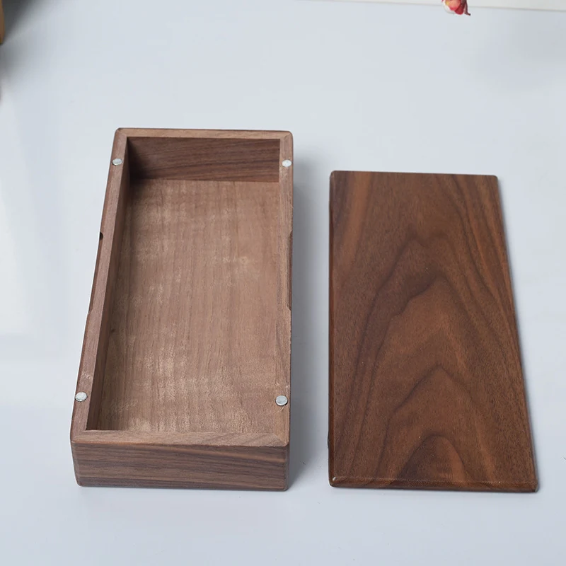 Wooden Storage Box with Magnetic Closure for Cigars — application view 004