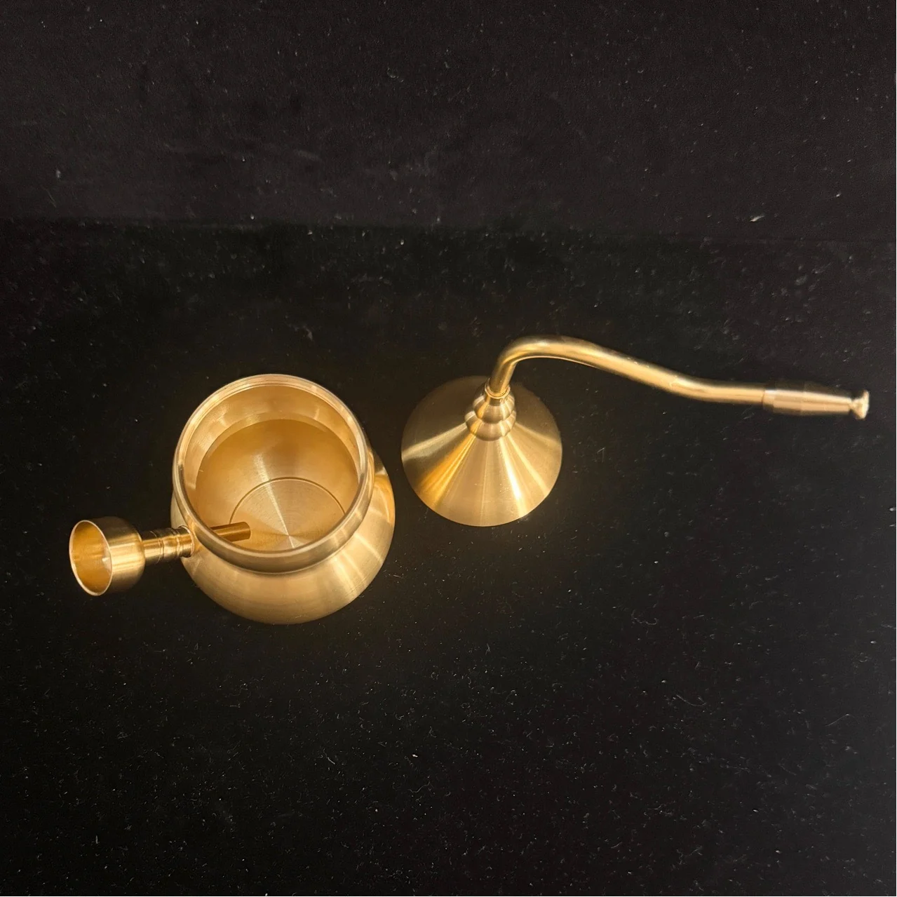 Large Brass Gourd-Shaped Water Pipe