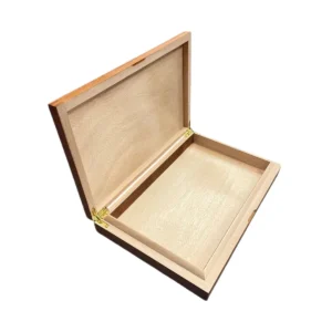 Moisture-Retaining Lacquered Wooden Cigar Box — application view 006